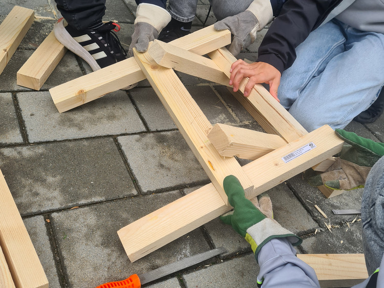 Brückenbauprojekt in Lerngruppe 8