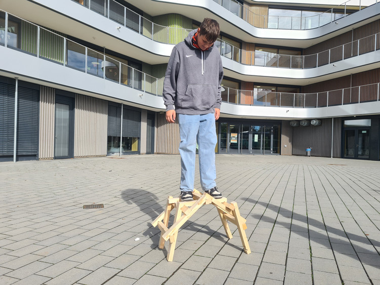 Brückenbauprojekt in Lerngruppe 8