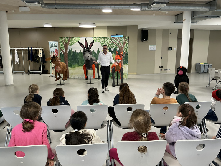 Theateraufführung "Lümmel" - ein Esel mit drei Ohren an der GMS